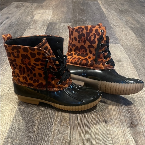 Suyu Shoes - Leopard Print Duck Boots